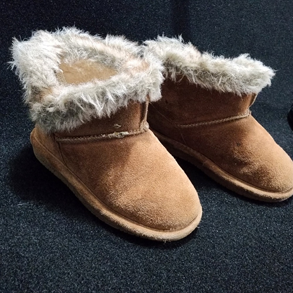 Bearpaw Toddler Hickory Brown Suede Faux Fur Trim Ankle Boots Size 12 US - Picture 2 of 9